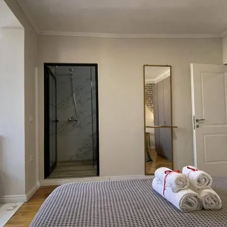 Appartement M. Shyri Str.1