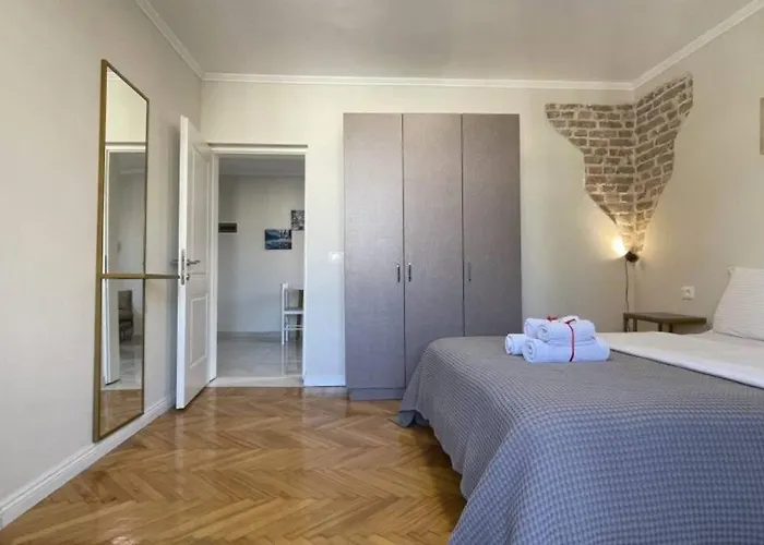 M. Shyri Str.1 דירה *