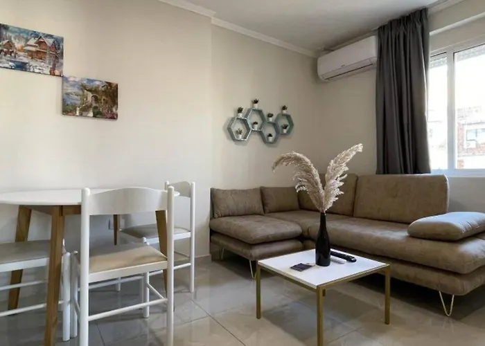 M. Shyri Str.1 טיראנה