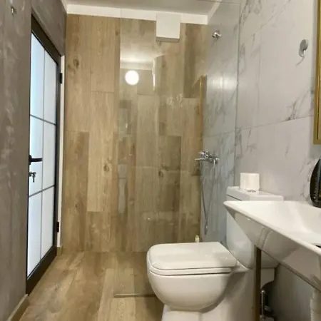 Appartement M. Shyri Str.1 *